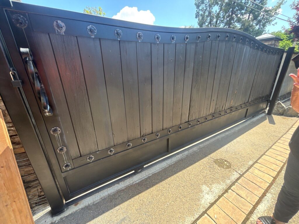 Iron Gate Slat Replacement in Fresno — fencing